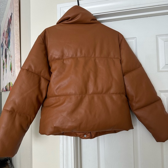 The A&F Mini Puffer - Picture 3 of 5